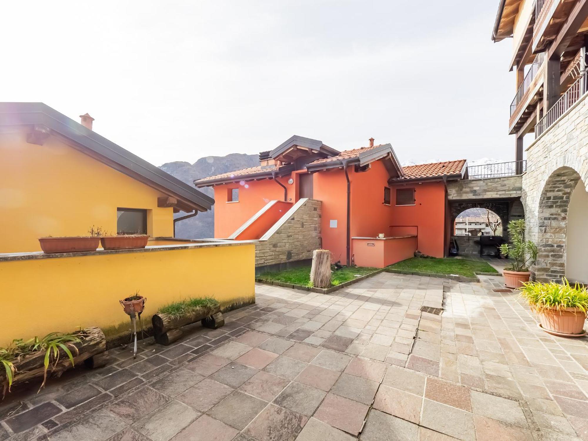Rododendro House Relax Apartment Morbio ภายนอก รูปภาพ